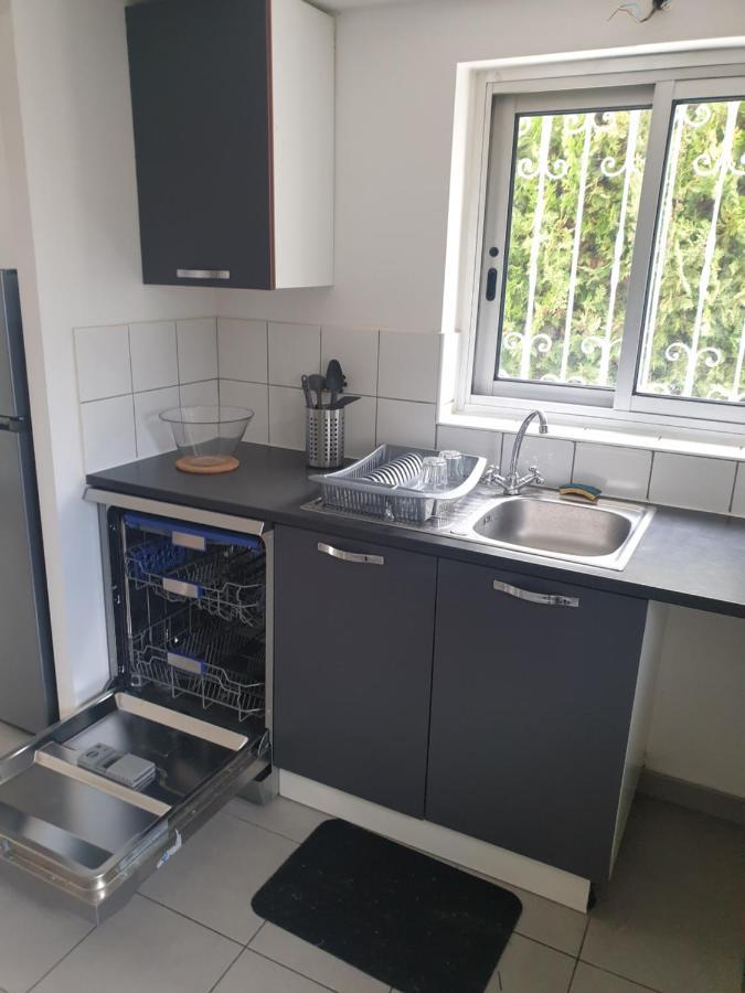 Logement Prive, Spacieux Et Moderne, Situe Entre Le Luberon, La Cote Marseillaise, La Provence Et Ses Richesses. Pertuis Dış mekan fotoğraf