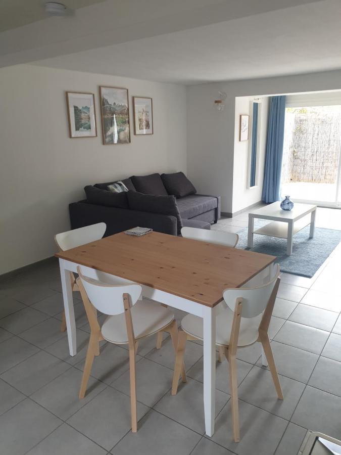 Logement Prive, Spacieux Et Moderne, Situe Entre Le Luberon, La Cote Marseillaise, La Provence Et Ses Richesses. Pertuis Dış mekan fotoğraf