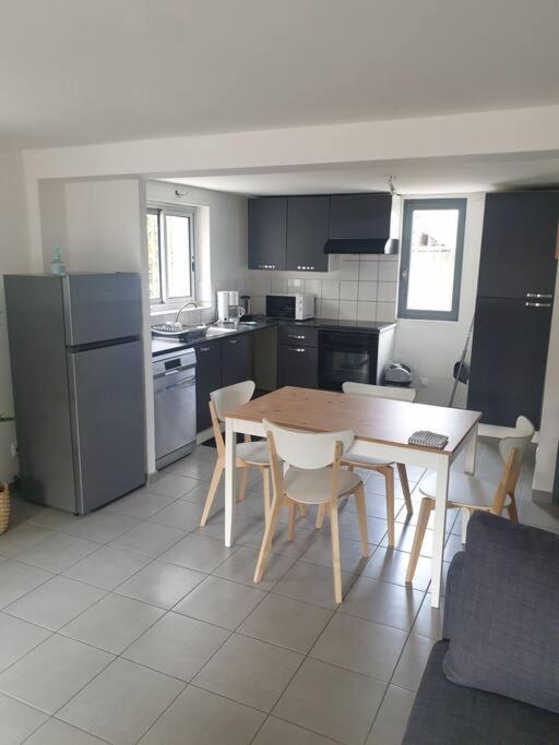 Logement Prive, Spacieux Et Moderne, Situe Entre Le Luberon, La Cote Marseillaise, La Provence Et Ses Richesses. Pertuis Dış mekan fotoğraf